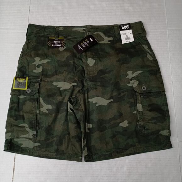 Lee Men's 38 Cargo Shorts Green Camo Motion Flex Waistband - Picture 1 of 5